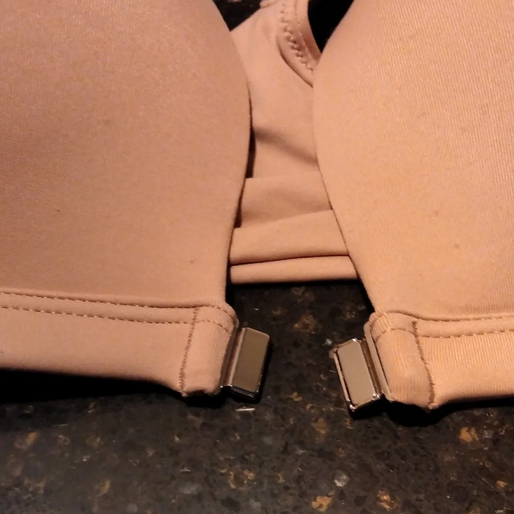 BNWT Victoria's Secret Tan Adaptive Bra - Picture 6 of 10